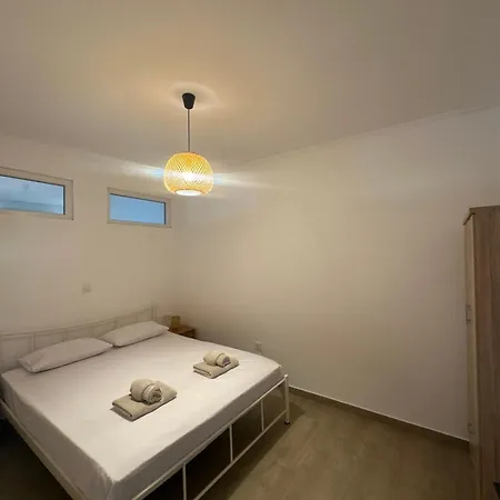 Parea Apartment Ofrinion