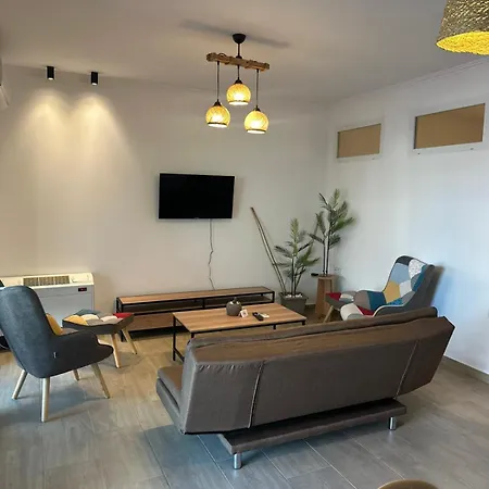 Parea דירה Ofrínion