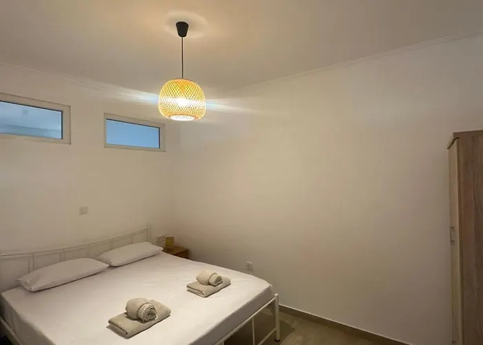 Parea 公寓 Ofrínion